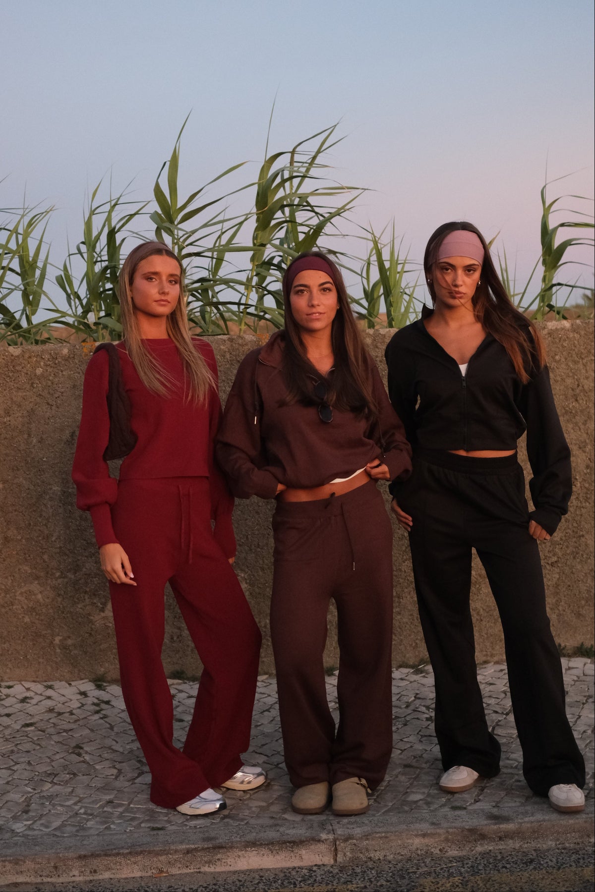 BLACK ZIP-UP TRACKSUIT SET
