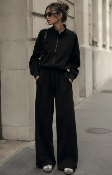 BLACK ZIP-UP JACKET